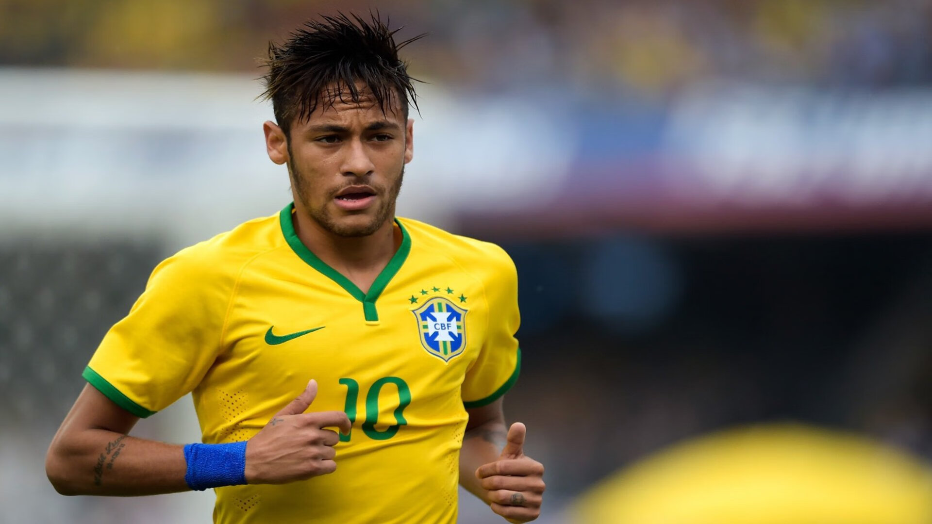 《王者荣耀世界冠军赛，线上线下同步直播盛况空前》，王者荣耀世界冠军杯重播